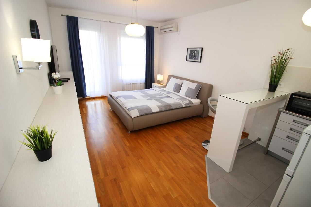 Apartment Delta City Tata New Beograd Bagian luar foto