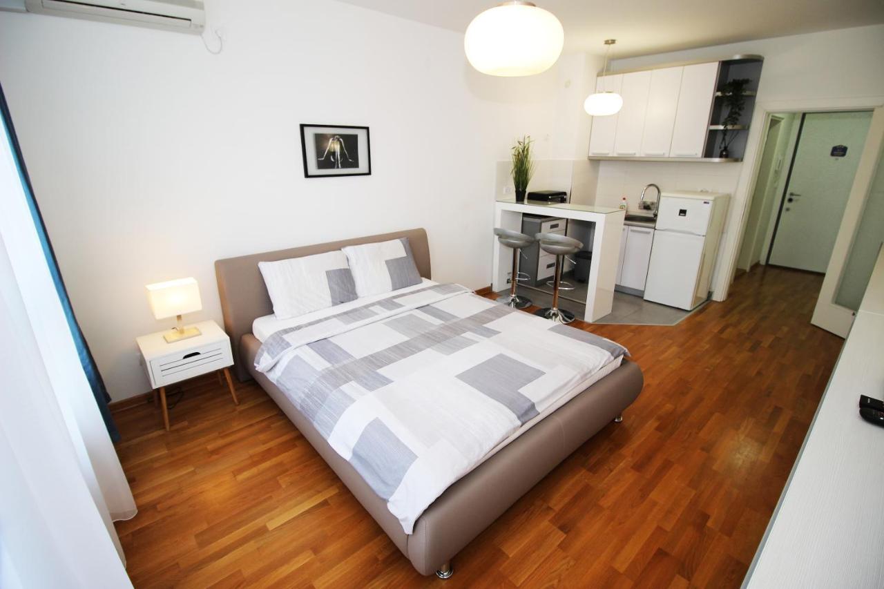 Apartment Delta City Tata New Beograd Bagian luar foto